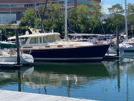 Sabre 48 Salon Express image