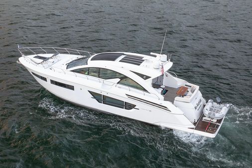 Cruisers Yachts 60 Cantius image