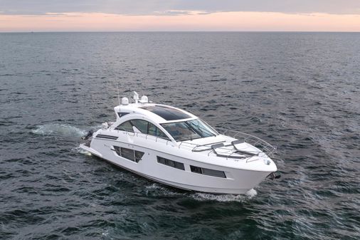 Cruisers Yachts 60 Cantius image