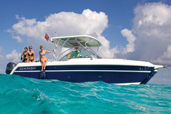 World Cat Glacier Bay Edition 2740 Dual Console - main image