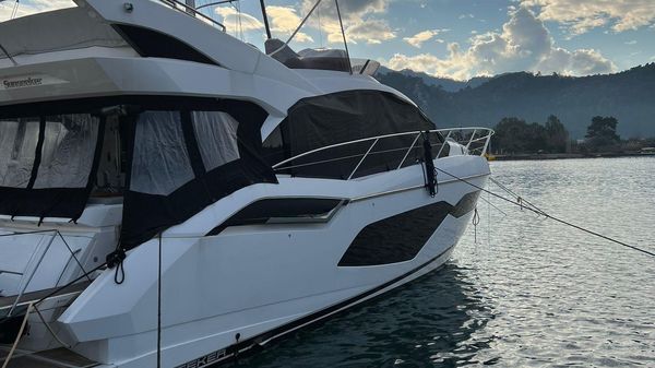 Sunseeker Manhattan 52