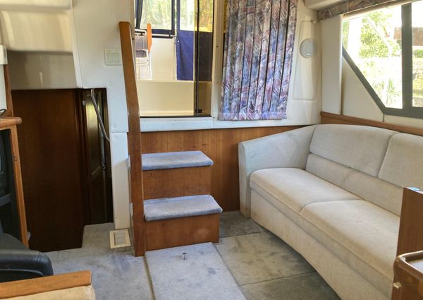 Carver 355-AFT-CABIN image