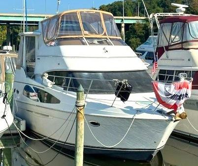 Carver 366 Motor Yacht 