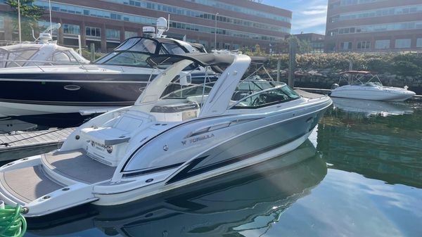 Formula 310 Bowrider