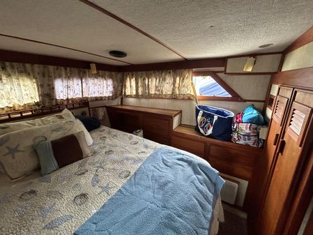 Marinette 39 Double Cabin image