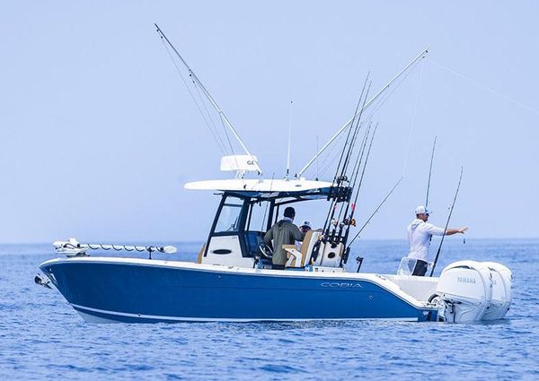 Cobia 265-CENTER-CONSOLE-OPEN image