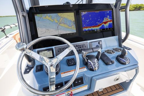 Cobia 265-CENTER-CONSOLE-OPEN image