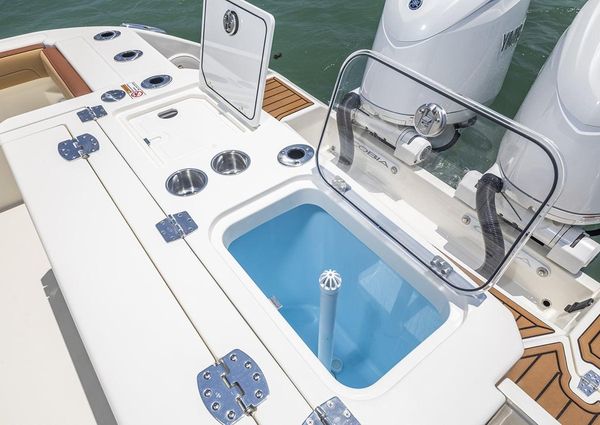 Cobia 265-CENTER-CONSOLE-OPEN image