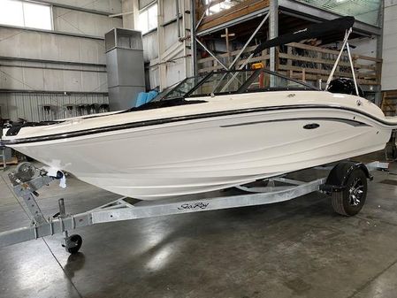 Sea Ray SPX 190 Outboard image