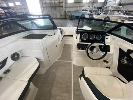 Sea Ray SPX 190 Outboard image