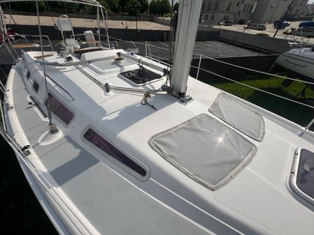 Hunter 36 image