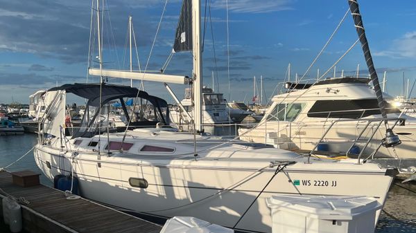 Hunter 36
