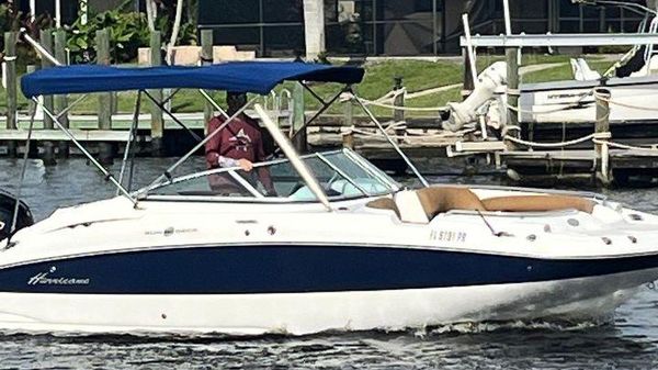 Hurricane 235 SunDeck 235 OB