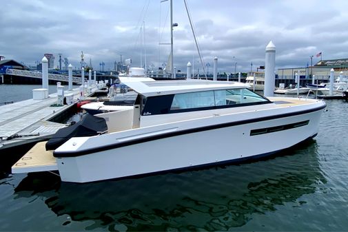 Delta Powerboats 33 Coupe image