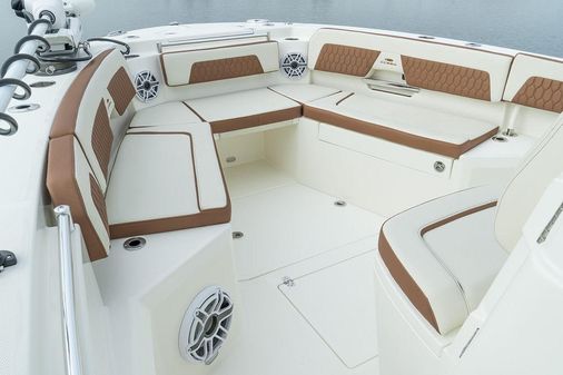 Cobia 285-CENTER-CONSOLE image