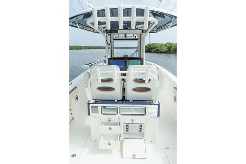 Cobia 285-CENTER-CONSOLE image