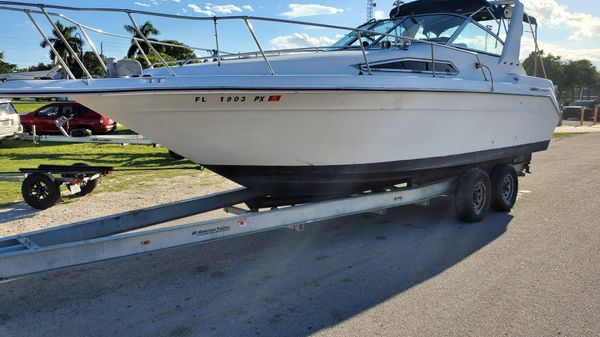 Sea Ray 270 Sundancer 