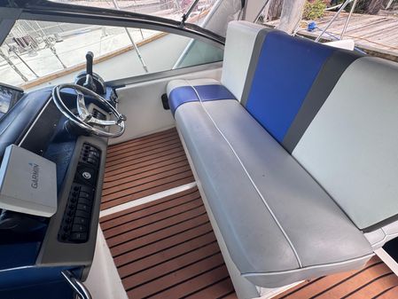 Sea Ray 270 Sundancer image