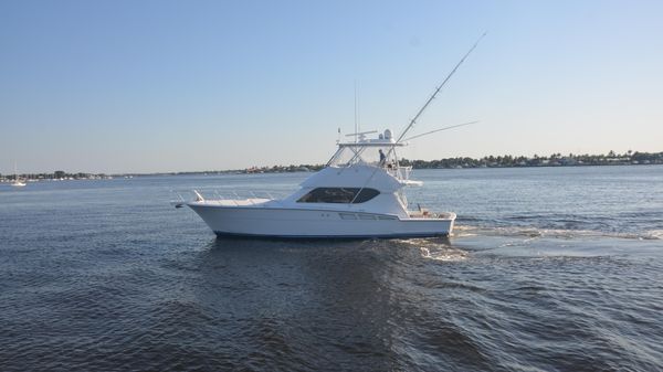 Hatteras Convertible