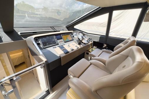 Azimut 66 image