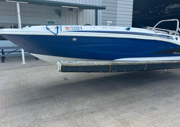 Hurricane SunDeck Sport 185 OB image