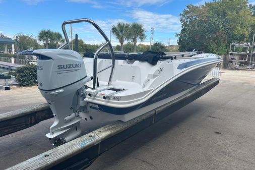 Hurricane SunDeck Sport 185 OB image