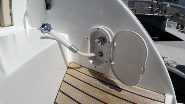 Beneteau GT35 image