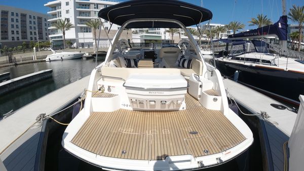 Beneteau GT35 image