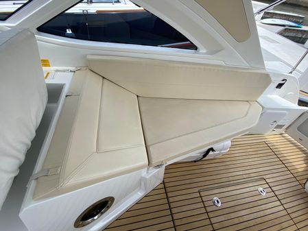 Beneteau GT35 image