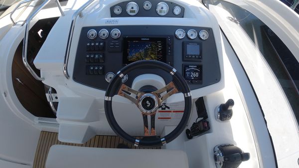 Beneteau GT35 image