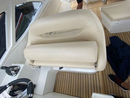 Beneteau GT35 image