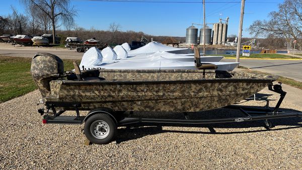 Excel 1651 River Warrior 