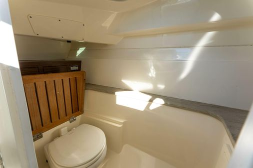 Boston Whaler 320 Vantage image