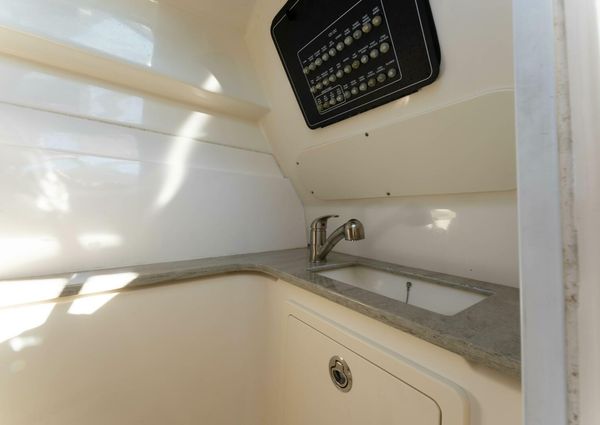 Boston Whaler 320 Vantage image