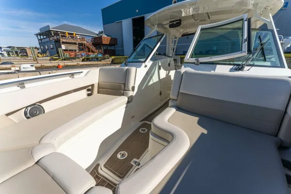 Boston-whaler 320-VANTAGE image