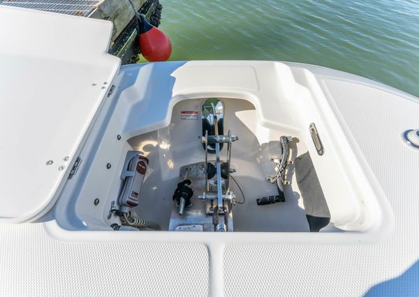 Boston Whaler 320 Vantage image
