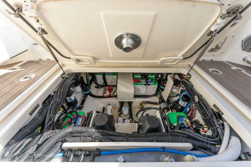 Boston Whaler 320 Vantage image