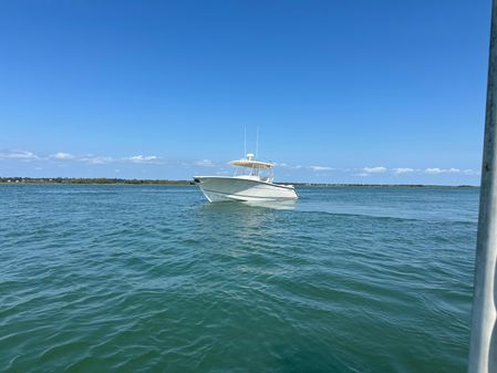 Cobia 344-CENTER-CONSOLE image