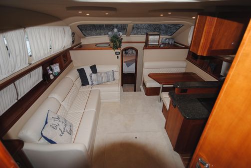 Cruisers Yachts 415 Express Motoryacht image