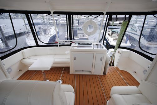 Cruisers Yachts 415 Express Motoryacht image