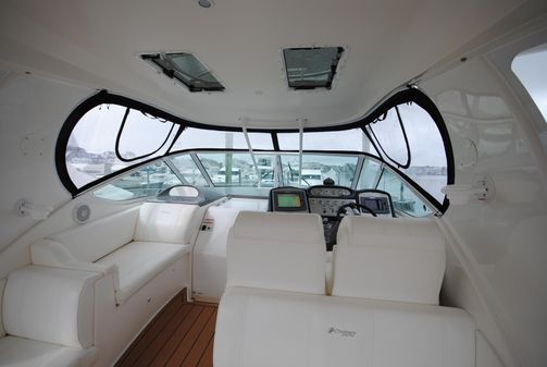 Cruisers Yachts 415 Express Motoryacht image