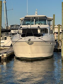 Cruisers Yachts 415 Express Motoryacht image