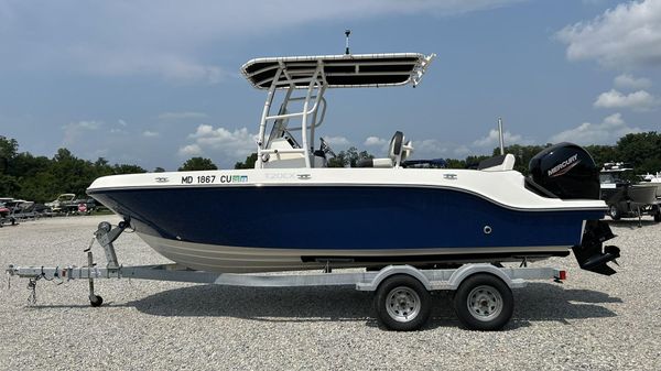 Bayliner Trophy T20CX 