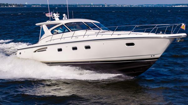 Tiara Yachts 52 Express 