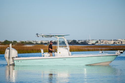 Everglades 243 Center Console image