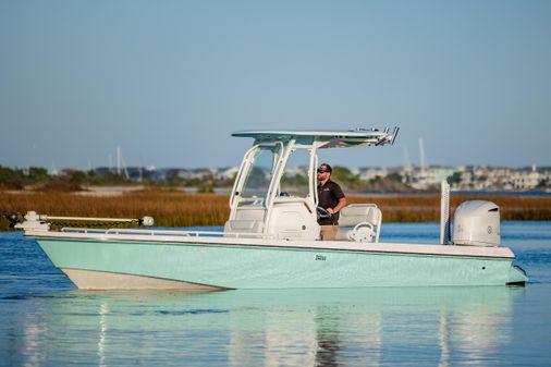 Everglades 243 Center Console image