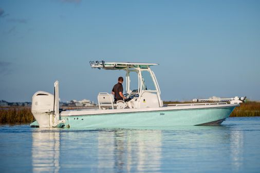 Everglades 243 Center Console image