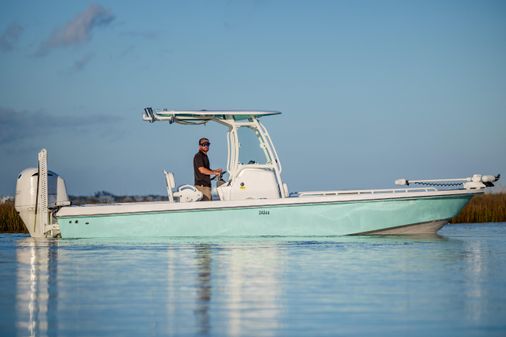 Everglades 243 Center Console image