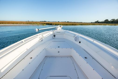 Everglades 243 Center Console image