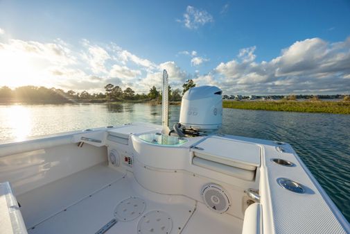 Everglades 243 Center Console image